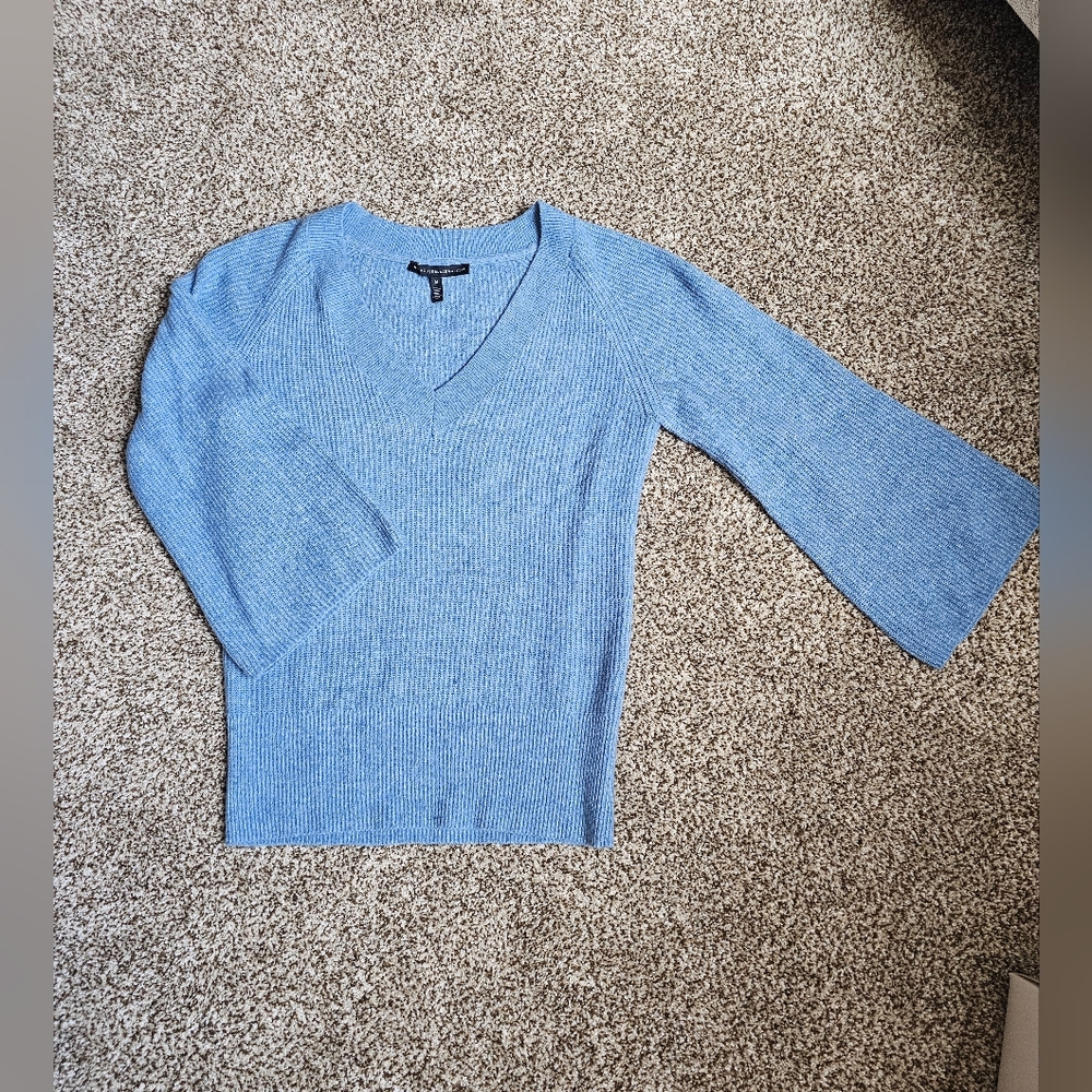 WHBM Sweater - Picture 2 of 4